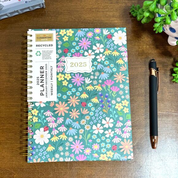 2025 Planner Monthly and Weekly Layouts 6.25 x 8.25 Clementine Green Flowers - Picture 1 of 11